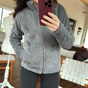 Women’s Marmot fleece coat. Charcoal color. Size medium.